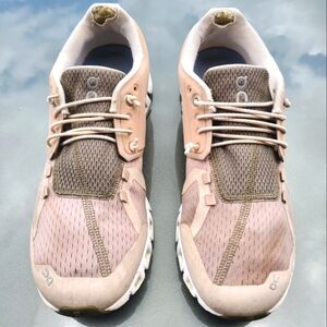 On Cloud 5 slip On Running Shoe Rosebrown camo Pink Women's  size 10